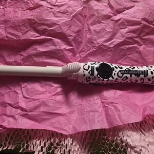 The Beachwaver Co. S.75 Curling Iron - Pink and White